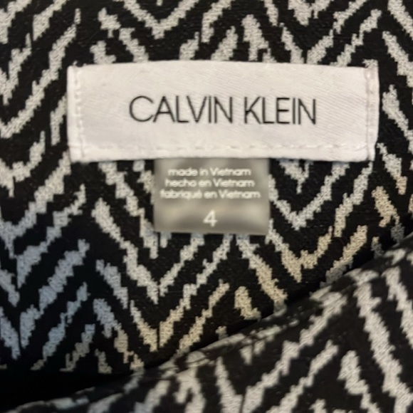 Calvin Klein NWOT longsleeves midi black and white dress. Women’s size 4 - Picture 2 of 6
